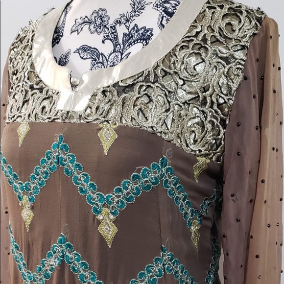 Pakistani dress - Picture 4 of 5